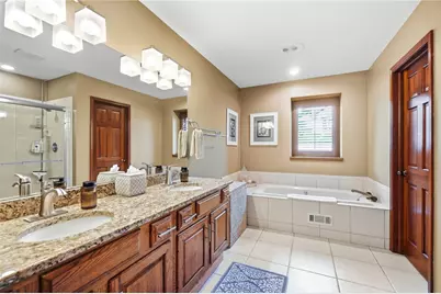 7128 Hunters Creek Drive, Dayton, OH 45459 - Photo 32