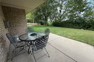 1987 Swallowtail Ct, Clayton, OH 45315 - Photo 2