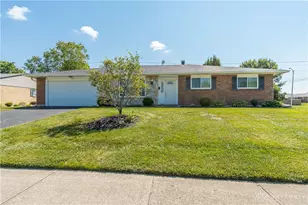 185 Katy Ln, Englewood, OH 45322 - Photo 2
