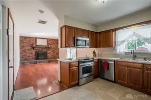 185 Katy Ln, Englewood, OH 45322 - Photo 8