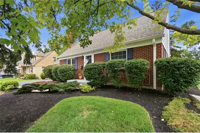 413 N Bromfield Road, Kettering, OH 45429 - Photo 2