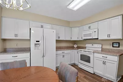 322 Meadowgrove Drive, Englewood, OH 45322 - Photo 8