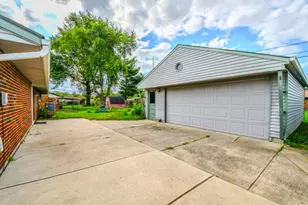 7882 Sebring Dr, Huber Heights, OH 45424 - Photo 16