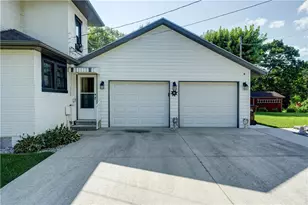 126 Oakwood St, Greenville, OH 45331 - Photo 4