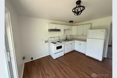 5490 Bellefontaine Road, Huber Heights, OH 45424 - Photo 6