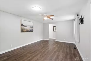 555 Adrian Ct, Fairborn, OH 45324 - Photo 10