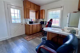 1539 Chapel St, Dayton, OH 45404 - Photo 6