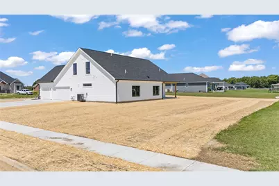 2691 Pleasant View Drive, Troy, OH 45373 - Photo 4