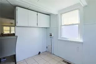 29 S Lansdowne Ave, Dayton, OH 45417 - Photo 8