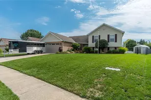 165 Hampton Pl, Troy, OH 45373 - Photo 2