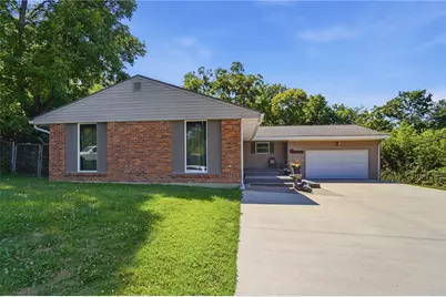 6001 Cindy Drive, West Carrollton, OH 45449 - Photo 2