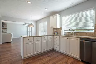 2055 Rosina Dr, Miamisburg, OH 45342 - Photo 10