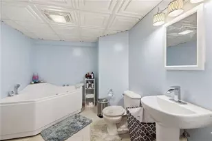 6852 Olde Greenbrier Ln, Centerville, OH 45459 - Photo 24