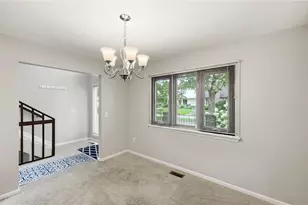 6852 Olde Greenbrier Ln, Centerville, OH 45459 - Photo 8