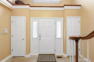 2662 Vienna Estates Dr, Miami Township, OH 45459 - Photo 6