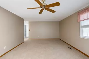 134 Bristol Dr, Centerville, OH 45458 - Photo 10