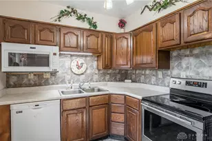 3608 Valleywood Dr, Dayton, OH 45429 - Photo 10