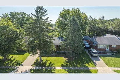 3608 Valleywood Drive, Dayton, OH 45429 - Photo 4