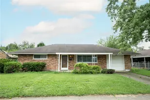 3888 Waterbury Dr, Kettering, OH 45439 - Photo 2