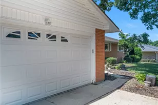 995 Oak Dale Dr, Xenia, OH 45385 - Photo 10