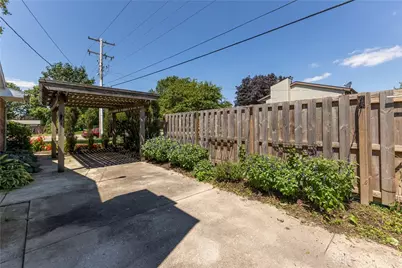 801 N Dorset Road, Troy, OH 45373 - Photo 8
