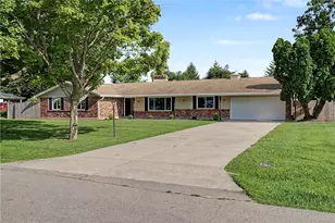 3920 Barrymore Ln, Beavercreek, OH 45440 - Photo 1