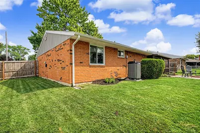 4802 Lodgeview Drive, Huber Heights, OH 45424 - Photo 32