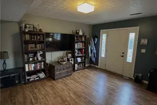 126 W Van Lake Dr, Vandalia, OH 45377 - Photo 8