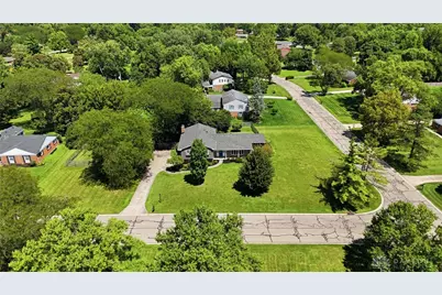 1801 Burgundy Lane, Washington Twp, OH 45459 - Photo 54