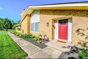 2276 Brookpark Dr, Kettering, OH 45440 - Photo 2