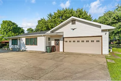 813 E Dorothy Lane, Kettering, OH 45419 - Photo 2