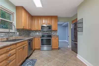 8930 Willowgate Lane, Huber Heights, OH 45424 - Photo 10