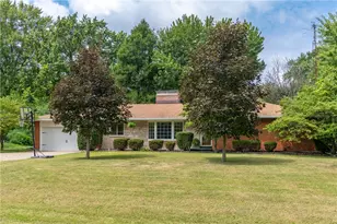3426 Napanee Dr, Beavercreek, OH 45430 - Photo 2