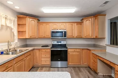 1295 Candlelite Lane, Fairborn, OH 45324 - Photo 16