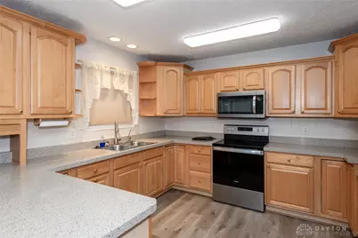 1295 Candlelite Lane, Fairborn, OH 45324 - Photo 4
