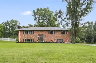 1310 Old Country Ln, Dayton, OH 45414 - Photo 1