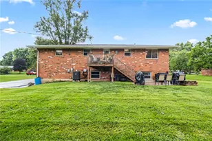 1310 Old Country Ln, Dayton, OH 45414 - Photo 30