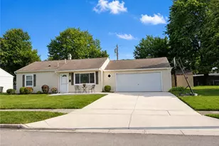 814 Bristol Dr, Vandalia, OH 45377 - Photo 2