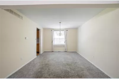 301 Topton Drive, Vandalia, OH 45377 - Photo 8