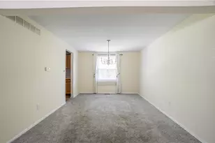 301 Topton Dr, Vandalia, OH 45377 - Photo 8