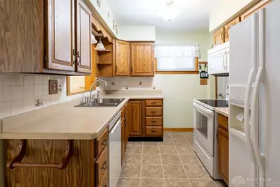 241 Hypathia Avenue, Dayton, OH 45404 - Photo 2