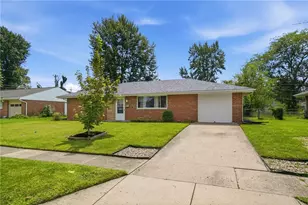 2313 Candlewood Dr, Kettering, OH 45419 - Photo 2