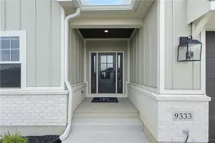 9333 Rochelle Ln, Clear Creek Township, OH 45458 - Photo 6
