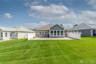 621 Carrick Dr, Washington Twp, OH 45458 - Photo 12