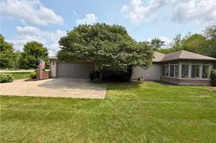 2244 Black Oak Dr, Troy, OH 45373 - Photo 8