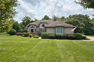 2244 Black Oak Dr, Troy, OH 45373 - Photo 2