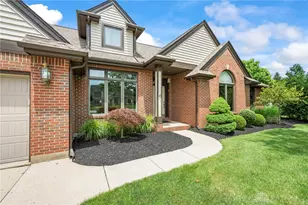 2335 Black Oak Dr, Troy, OH 45373 - Photo 2
