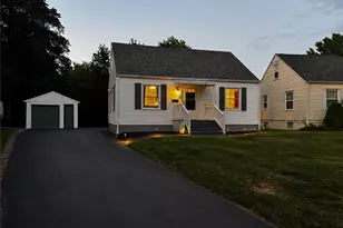 1828 N Sweetbriar Ln, Springfield, OH 45505 - Photo 2