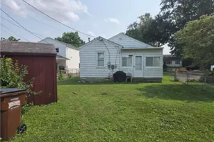 1013 Ansel Dr, Kettering, OH 45419 - Photo 2