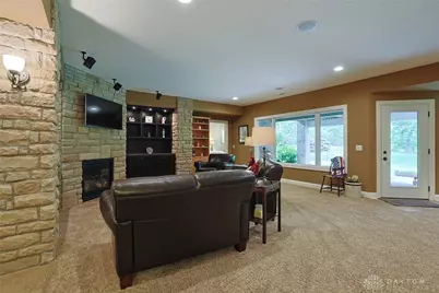 1436 Champions Way, Beavercreek Twp, OH 45385 - Photo 4